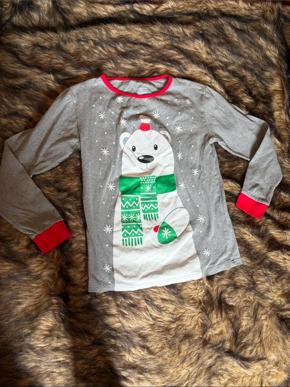 Family Feeling - Polar Bear Christmas Pajama Top with Red Accents Size Small